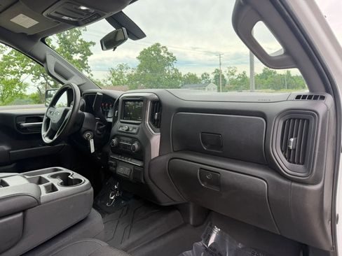 Used 2019 Chevrolet Silverado 1500 Custom Trail Boss w/ Custom Convenience Package AWD/4WD image 44