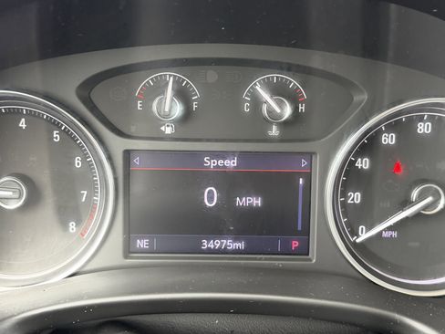 Used 2022 Buick Enclave Essence w/ Sport Touring Edition image 31