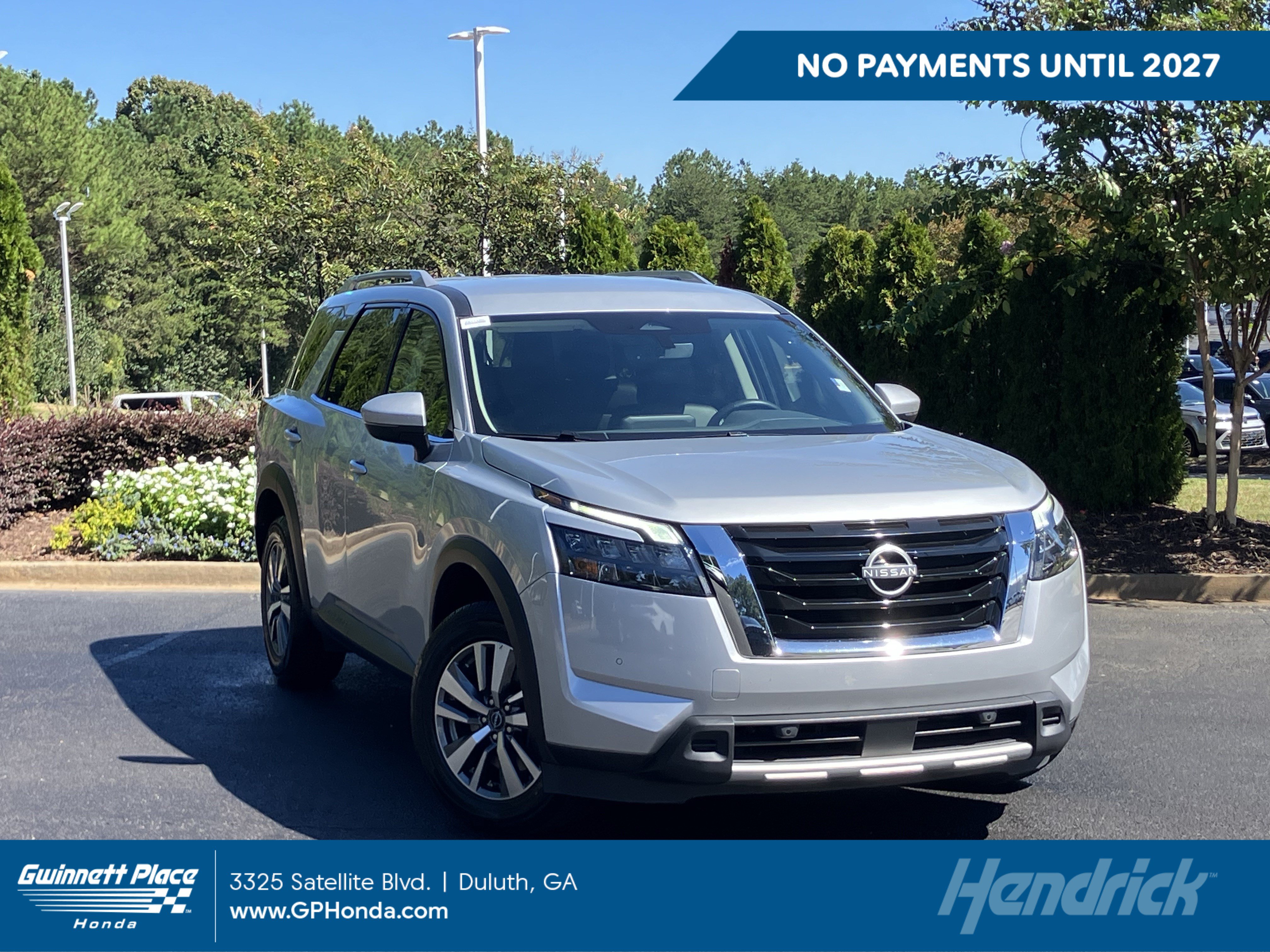 Used 2025 Nissan Pathfinder SL FWD image 1
