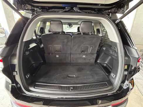 Used 2023 Jeep Grand Cherokee L Limited image 34