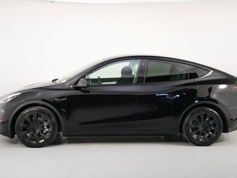 Used 2021 Tesla Model Y Long Range image 50