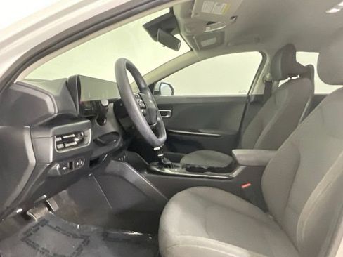 Used 2025 Kia K4 FWD image 11