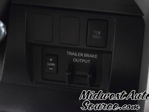 Used 2020 Toyota Tundra SR5 w/ SR5 Convenience Package AWD/4WD image 24