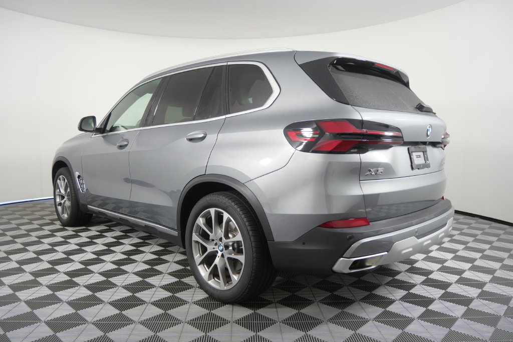 Certified 2026 BMW X5 sDrive40i RWD image 6
