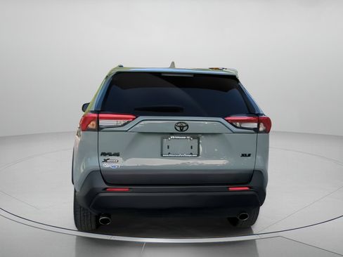 Used 2022 Toyota RAV4 XLE w/ Convenience Package FWD image 23