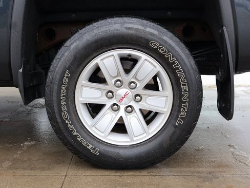 Certified 2019 GMC Sierra 1500 SLE w/ SLE Value Package image 39