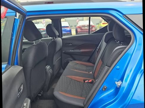 Used 2021 Nissan Kicks SR image 8