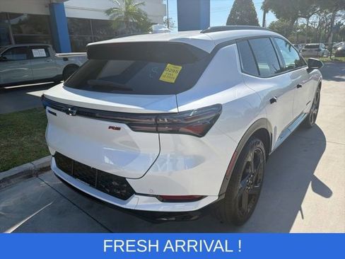 Used 2025 Chevrolet Equinox EV RS image 10