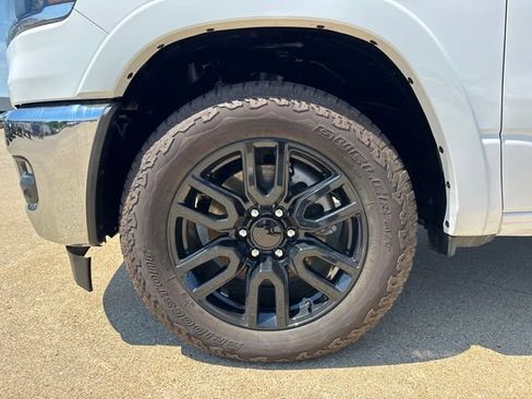 Used 2025 RAM 1500 Big Horn AWD/4WD image 12