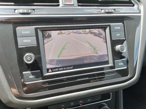 Used 2021 Volkswagen Tiguan S FWD image 31