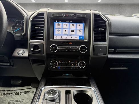 Used 2018 Ford Expedition XLT w/ Equipment Group 202A RWD image 3