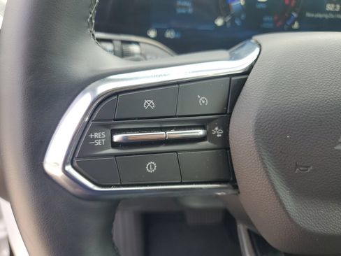 Used 2026 Chevrolet Equinox LT FWD image 17