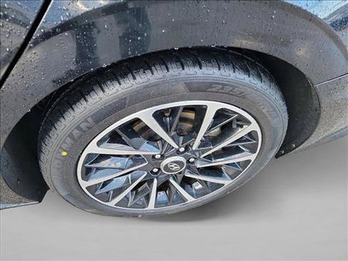 Used 2021 Hyundai Sonata Limited FWD image 12