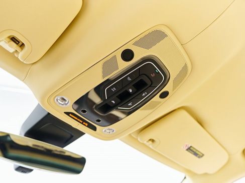 Used 2023 Bentley Bentayga Extended Wheelbase image 90