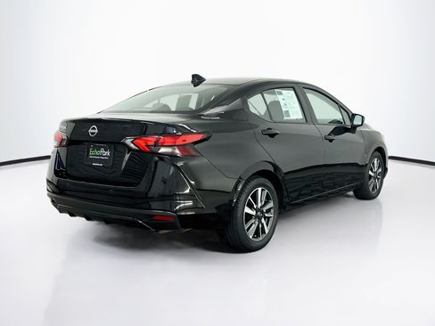 Used 2025 Nissan Versa SV FWD image 9