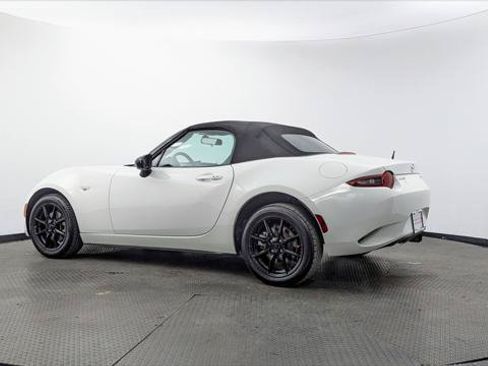Used 2016 MAZDA MX-5 Miata Sport RWD image 6