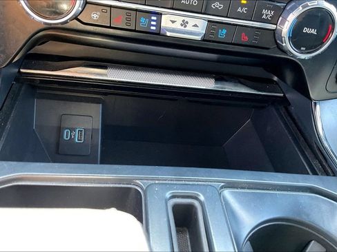 Used 2024 Ford F150 Lariat w/ FX4 Off-Road Package AWD/4WD image 35