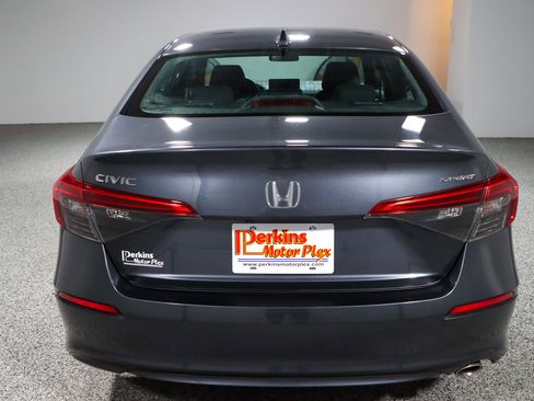 Used 2023 Honda Civic Sport image 8