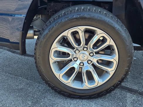 Used 2023 RAM 1500 Laramie AWD/4WD image 16