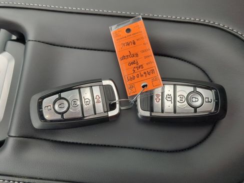 Certified 2025 Ford Expedition Max Platinum w/ Stealth Appearance Package image 28