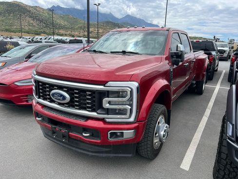 Certified 2024 Ford F450 Platinum w/ FX4 Off-Road Package AWD/4WD image 1