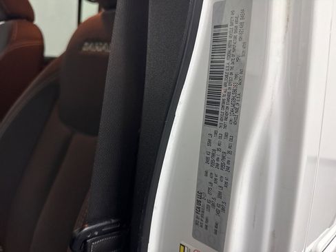 Used 2017 Jeep Wrangler Unlimited Sahara image 61