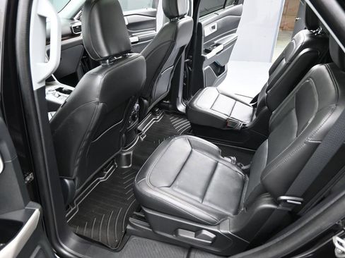 Used 2022 Ford Explorer Limited w/ Equipment Group 301A image 26