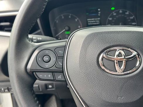 Used 2024 Toyota Corolla SE w/ SE Package FWD image 22