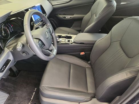 Used 2025 Lexus NX 350 AWD w/ Premium Package image 13