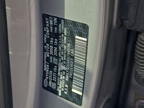 Used 2024 Hyundai Elantra Limited FWD image 35