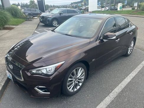 Used 2018 INFINITI Q50 Luxe w/ Essential Package (3.0T Luxe) AWD/4WD image 3