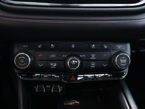 Used 2022 Dodge Durango R/T w/ Tow 'N Go Package AWD/4WD image 34