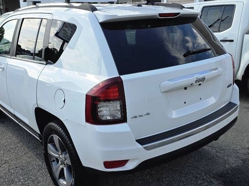 Used 2017 Jeep Compass High Altitude AWD/4WD image 5