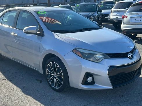 Used 2016 Toyota Corolla S Premium image 4