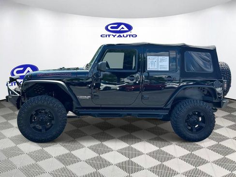 Used 2015 Jeep Wrangler Unlimited Rubicon AWD/4WD image 8