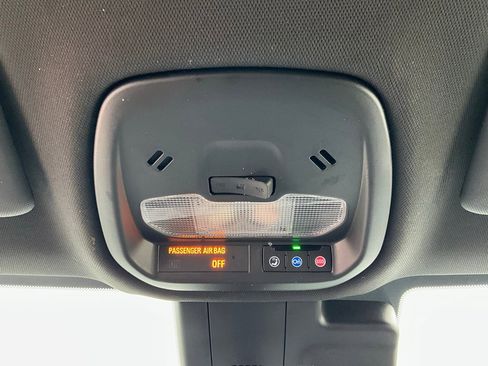 Used 2025 Buick Envista Preferred image 15