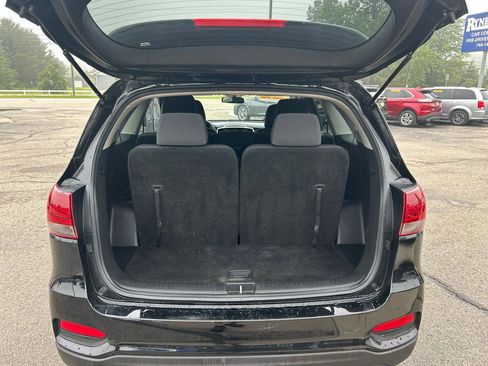 Used 2020 Kia Sorento AWD V6 image 22