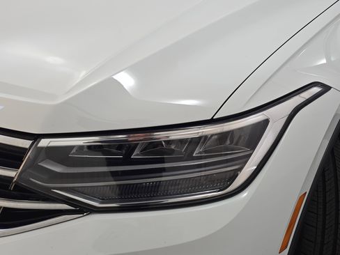 Certified 2022 Volkswagen Tiguan SE image 30