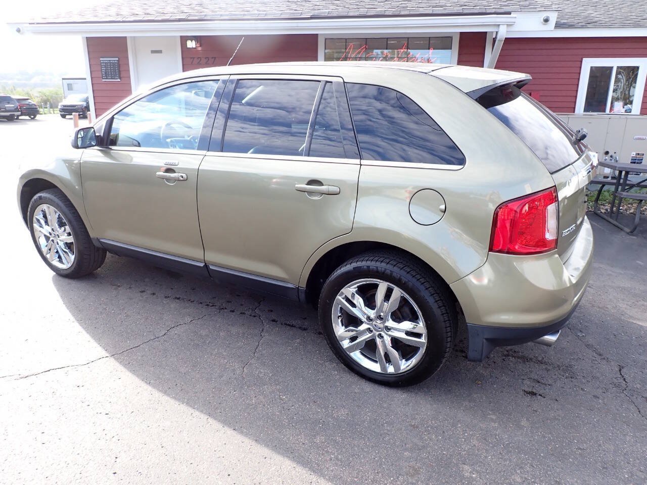 Used 2013 Ford Edge Limited AWD/4WD image 4