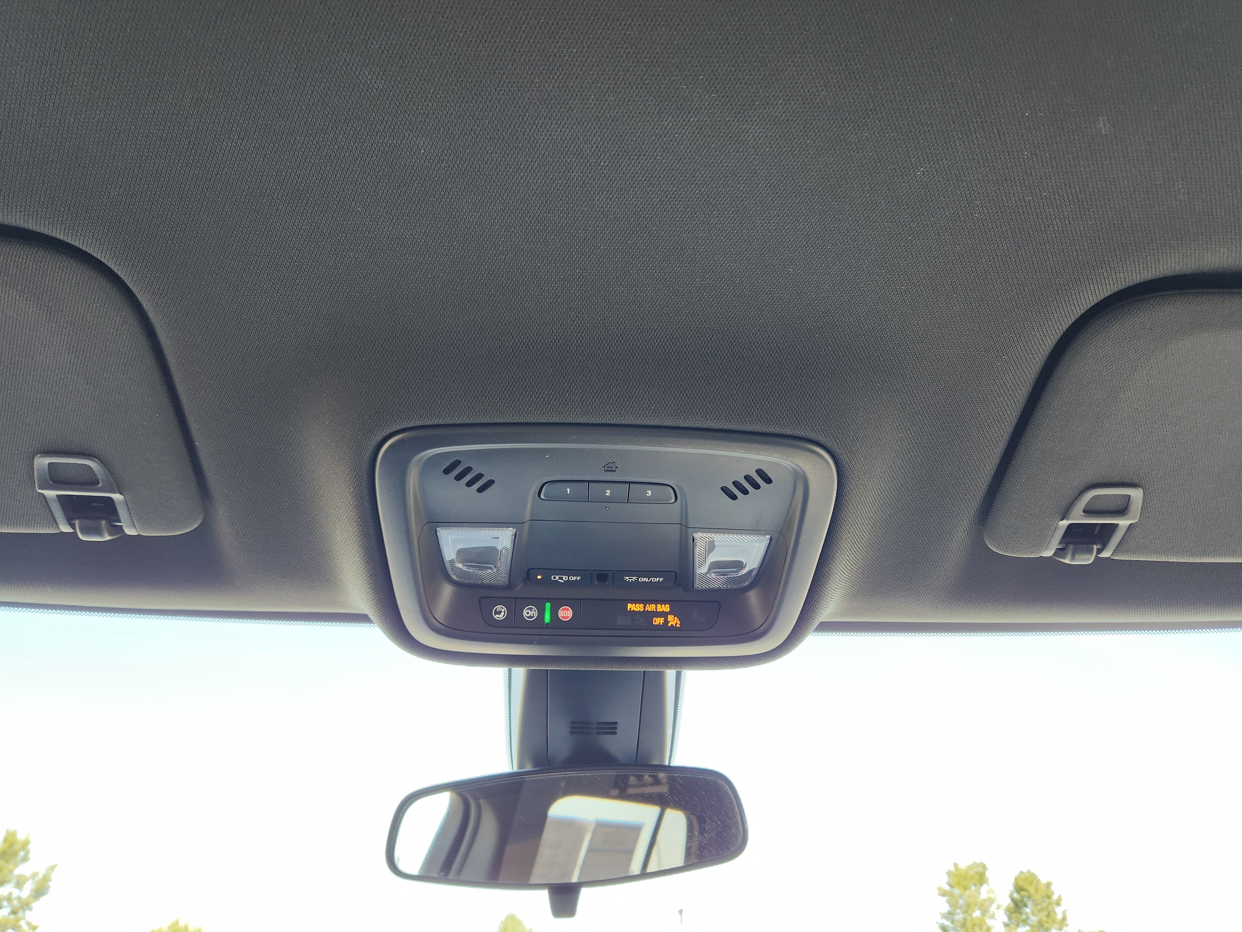 Used 2023 Chevrolet Traverse LT FWD image 21