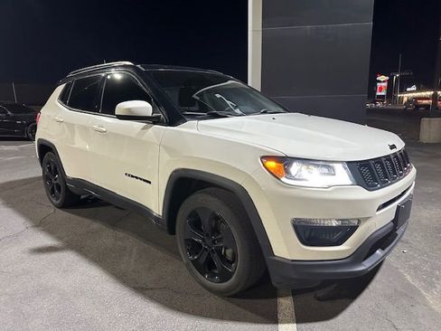Used 2019 Jeep Compass Altitude image 3