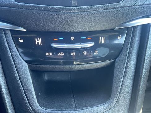 Certified 2023 Cadillac XT5 Premium Luxury image 18