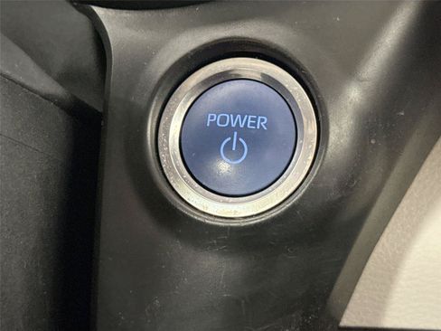 Certified 2024 Toyota Sienna XLE FWD image 20
