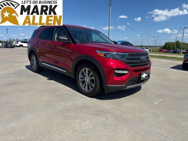 Used 2023 Ford Explorer XLT w/ Equipment Group 202A RWD image 1