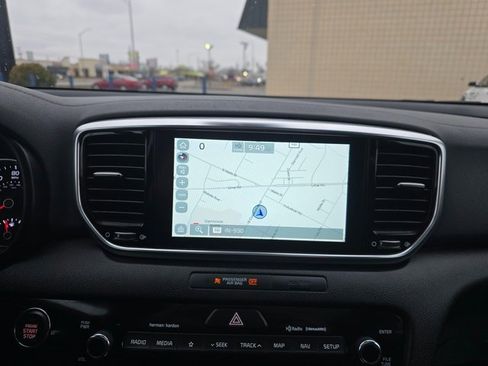 Used 2021 Kia Sportage EX w/ EX Technology Package image 16