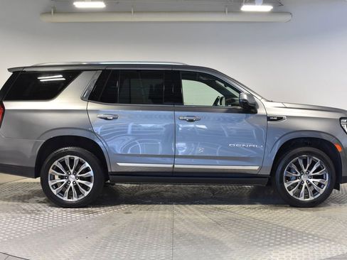 Used 2021 GMC Yukon Denali w/ Denali Premium Package image 6