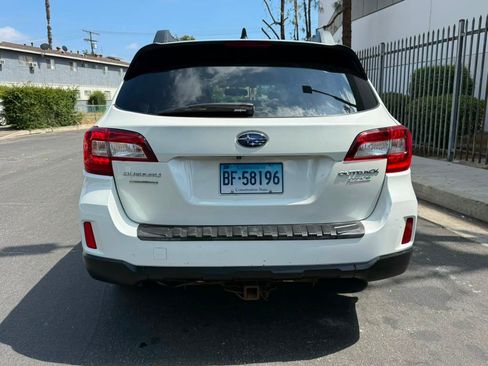 Used 2016 Subaru Outback 2.5i Limited AWD/4WD image 7