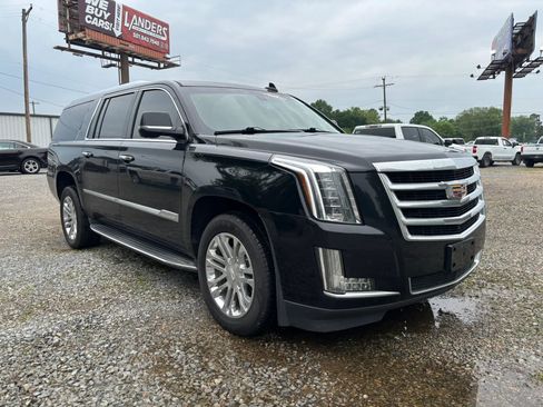 Used 2019 Cadillac Escalade ESV 2WD image 6