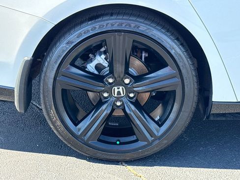 Used 2025 Honda Accord Sport image 17