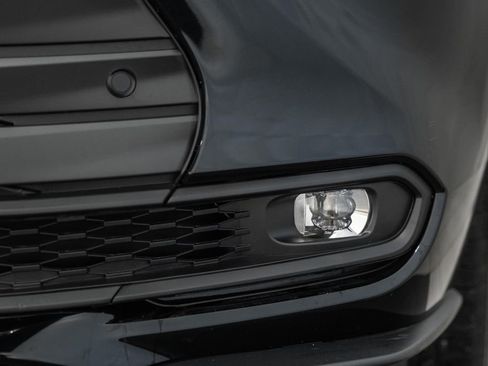 Used 2025 Toyota Sienna XLE image 14